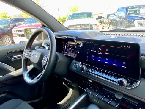 Used 2024 Chevrolet Colorado Z71 w/ Z71 Convenience Package 2 AWD/4WD image 41