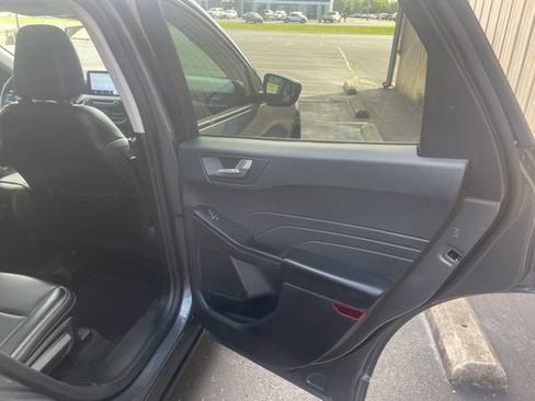Used 2022 Ford Escape SEL AWD/4WD image 45