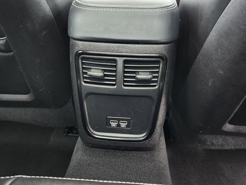 Used 2023 Chrysler 300 S image 22