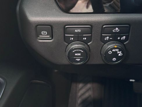 Certified 2023 Chevrolet Silverado 1500 LT AWD/4WD image 22