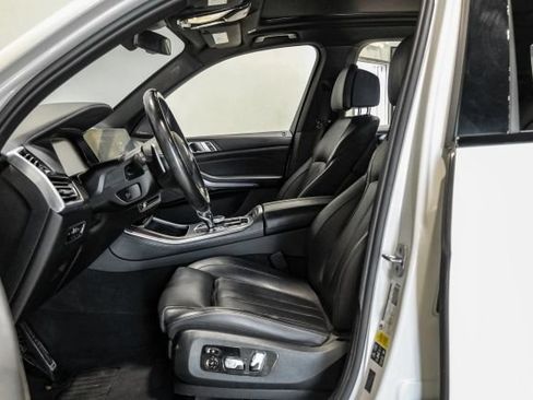 Used 2020 BMW X5 M50i w/ Premium Package AWD/4WD image 6