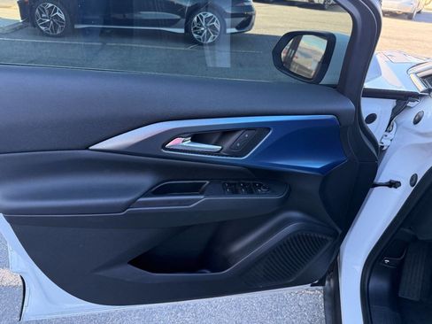 Used 2025 Chevrolet Equinox EV LT image 26