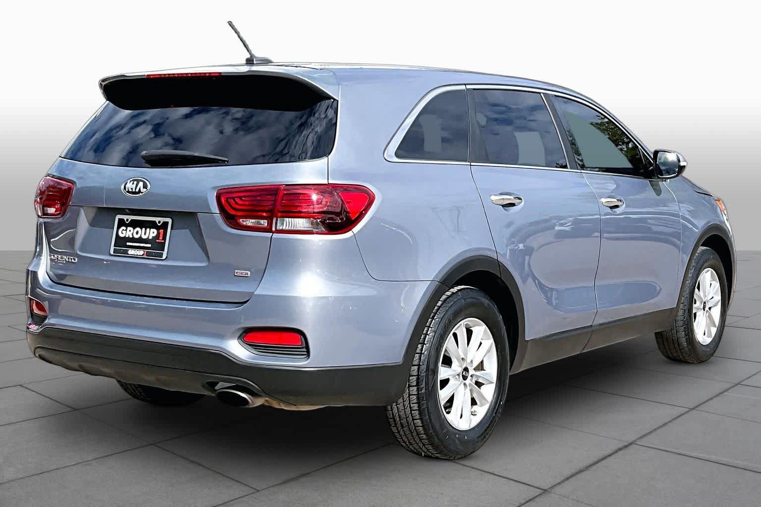 Used 2020 Kia Sorento L FWD image 12