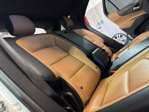 Used 2018 Chevrolet Equinox Premier image 26