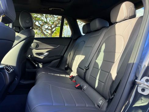 Used 2021 Mercedes-Benz GLC 300 w/ Premium Package image 11
