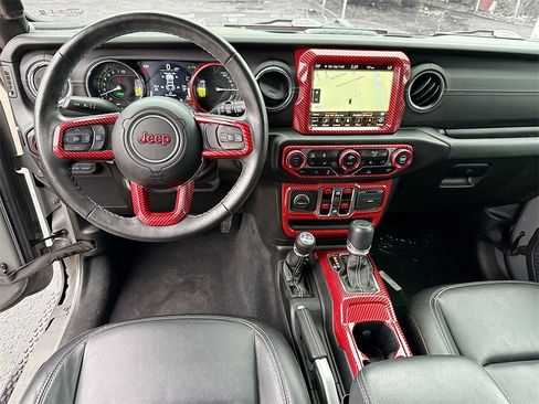 Used 2022 Jeep Wrangler Unlimited Sahara w/ Cold Weather Group image 25