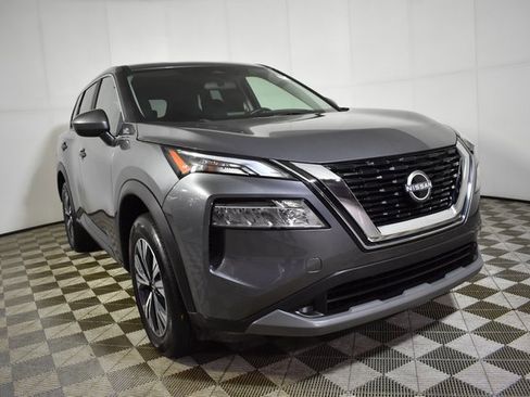 Certified 2023 Nissan Rogue SV image 3