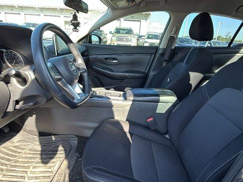 Used 2021 Nissan Sentra SV FWD image 4