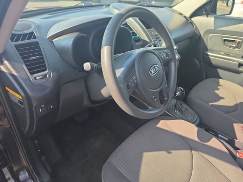 Used 2012 Kia Soul FWD image 10