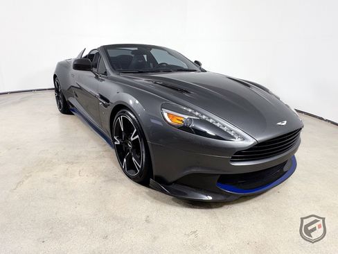 Used 2018 Aston Martin Vanquish S RWD image 3
