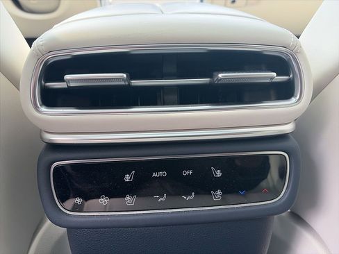 Used 2025 Genesis GV80 3.5T Prestige image 6