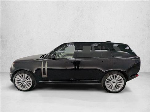 New 2026 Land Rover Range Rover Long Wheelbase SE image 2
