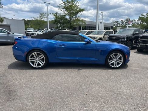 Used 2016 Chevrolet Camaro SS RWD image 3
