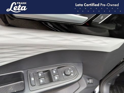 Used 2022 Volkswagen Taos S AWD/4WD image 17