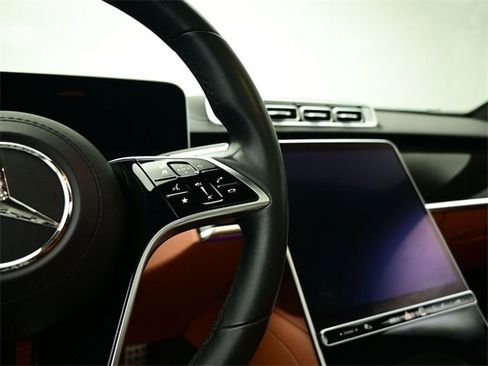 Used 2022 Mercedes-Benz S 500 4MATIC image 24