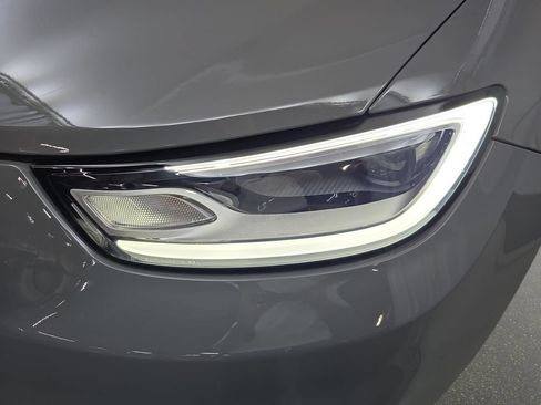 Used 2022 Chrysler Pacifica Limited w/ Uconnect Theater Family Group AWD/4WD image 30