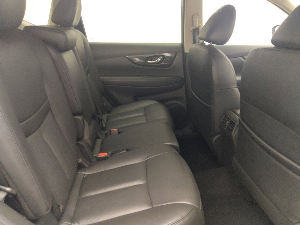 Used 2018 Nissan Rogue SL FWD image 19