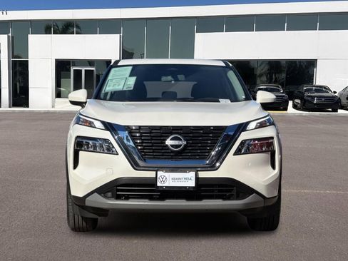 Used 2023 Nissan Rogue SV FWD image 8