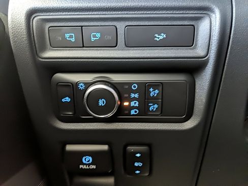 Certified 2022 Ford F150 XLT w/ Equipment Group 302A High image 24