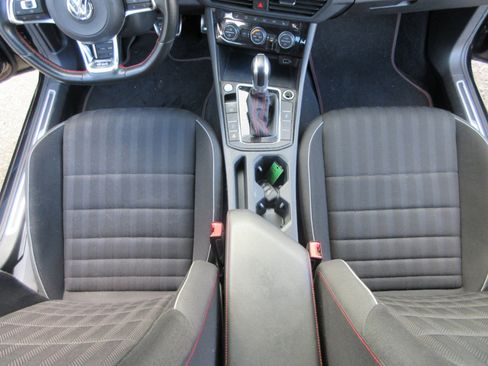 Used 2019 Volkswagen Jetta GLI image 16