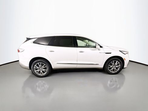 Used 2023 Buick Enclave Essence w/ Experience Buick Package FWD image 11