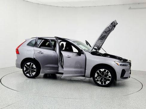 New 2026 Volvo XC60 B5 Plus w/ Protection Package Premier image 10