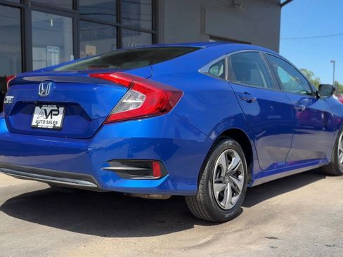 Used 2019 Honda Civic LX image 2