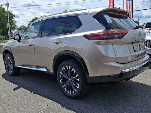 New 2026 Nissan Rogue Platinum w/ Platinum Premium Package AWD/4WD image 3