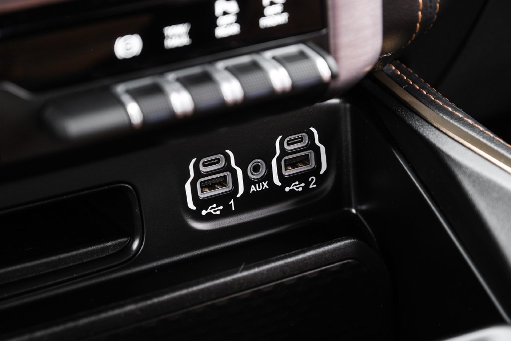 Used 2023 RAM 3500 Limited AWD/4WD image 24