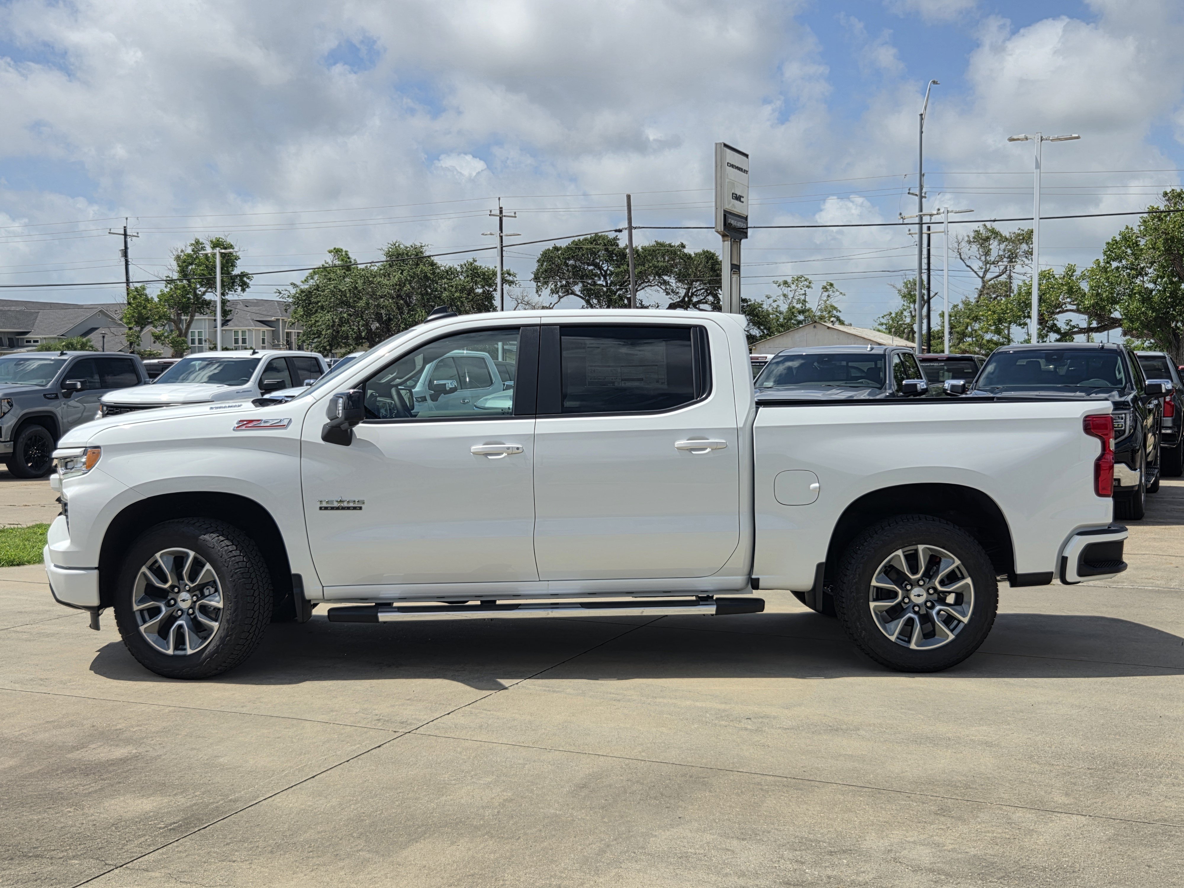 New 2026 Chevrolet Silverado 1500 RST AWD/4WD image 8