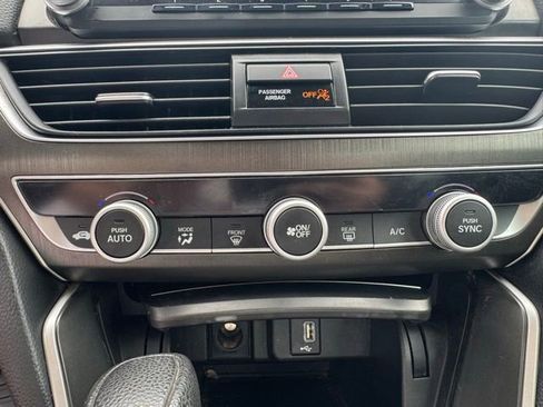 Used 2018 Honda Accord LX image 22