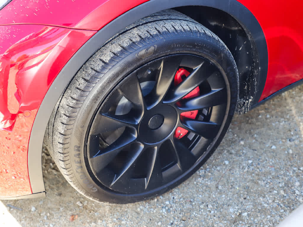 Used 2022 Tesla Model Y Long Range AWD/4WD image 16