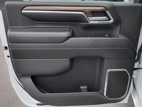 Used 2024 Chevrolet Silverado 3500 LT image 55