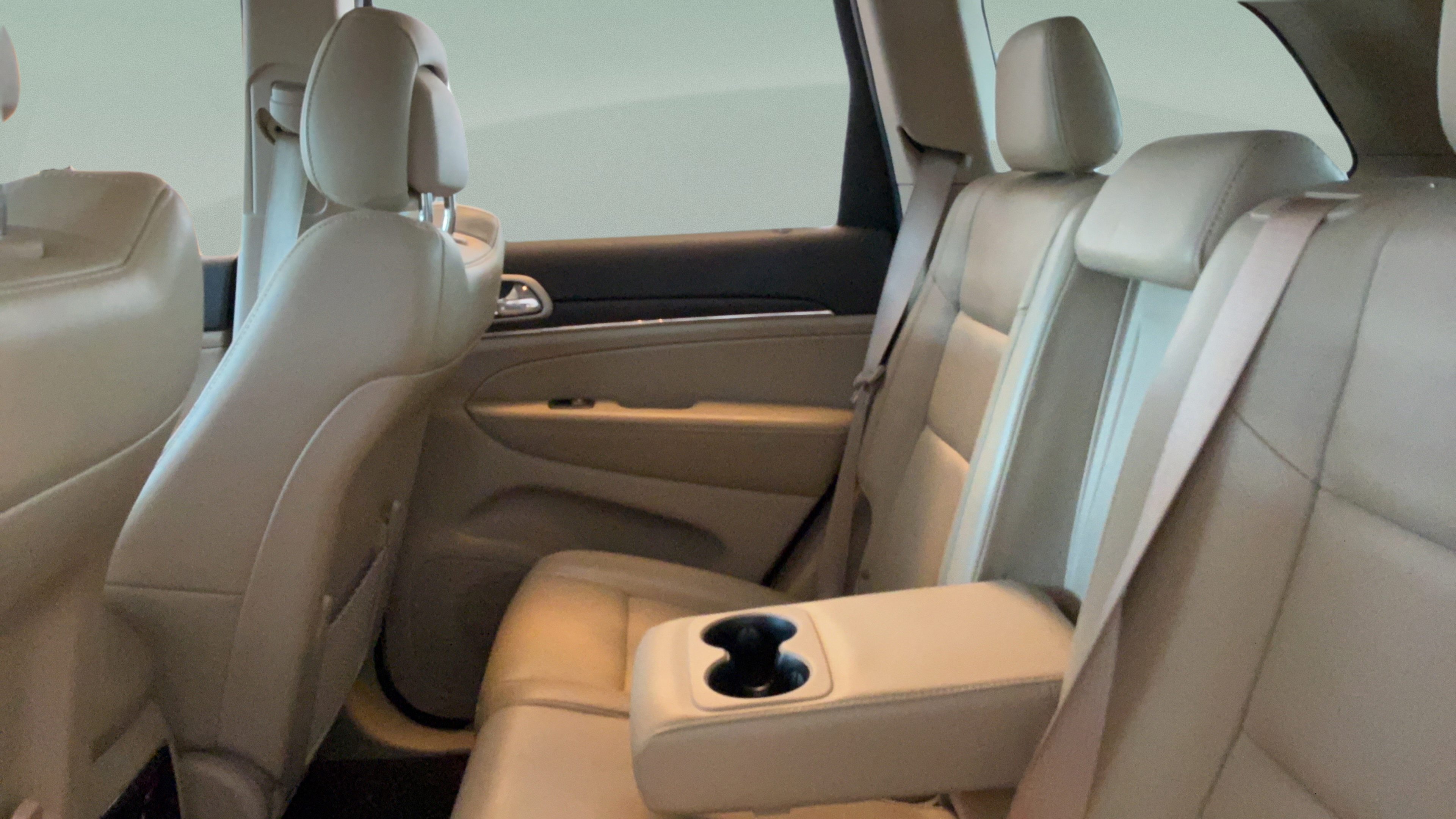 Used 2020 Jeep Grand Cherokee Limited RWD image 29