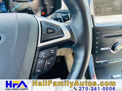 Used 2015 Ford Edge Titanium w/ Technology Package FWD image 17