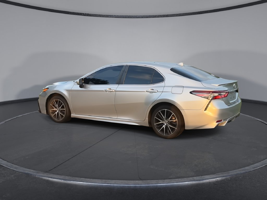 Used 2024 Toyota Camry SE FWD image 6