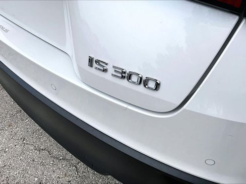 Used 2024 Lexus IS 300 w/ Comfort Package RWD image 10