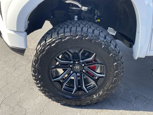 New 2025 GMC Sierra 1500 AT4 w/ AT4 Premium Package image 30