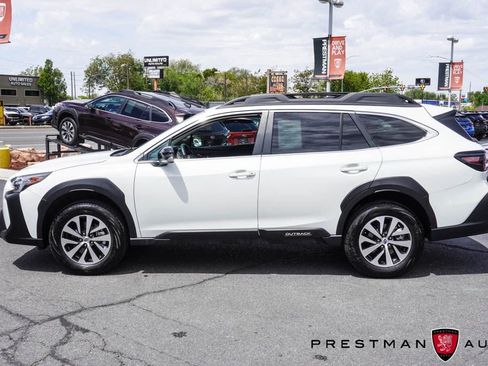 Used 2025 Subaru Outback Premium AWD/4WD image 18