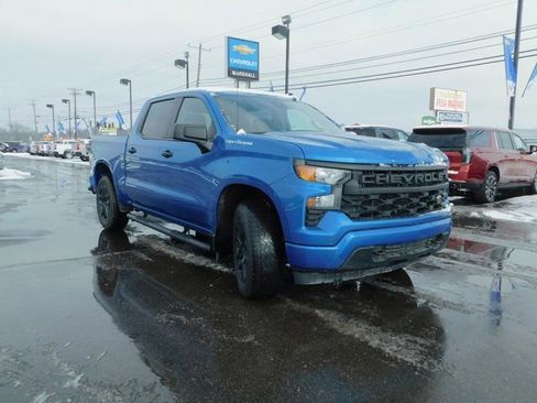Used 2024 Chevrolet Silverado 1500 Custom w/ Turbomax Blackout Package AWD/4WD image 4