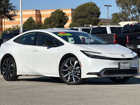 Used 2024 Toyota Prius Prime FWD image 2