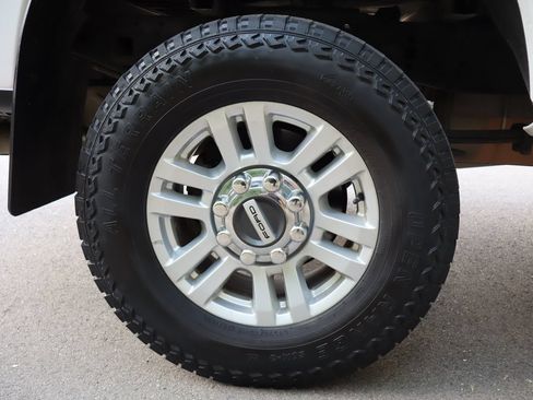 Used 2017 Ford F250 XLT w/ XLT Value Package AWD/4WD image 41