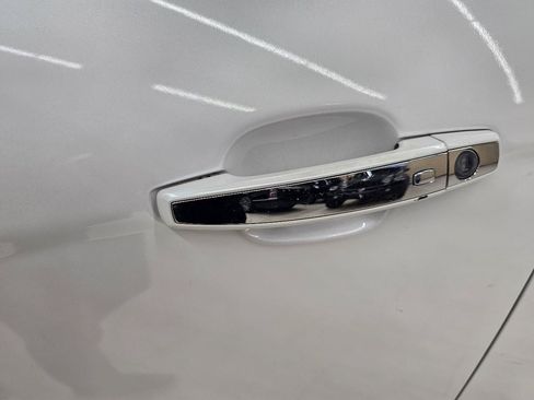 Used 2016 Cadillac SRX Performance w/ Midnight Edition Package FWD image 11