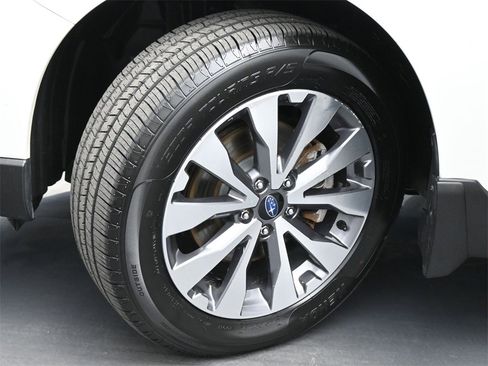 Used 2017 Subaru Outback 2.5i Touring image 21