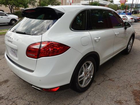 Used 2014 Porsche Cayenne S image 7