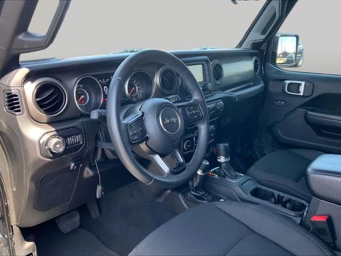 Used 2019 Jeep Wrangler Unlimited Sport S AWD/4WD image 18