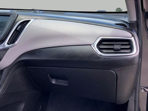 Used 2019 Chevrolet Equinox LS w/ LS Convenience Package FWD image 18