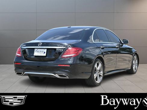 Used 2017 Mercedes-Benz E 300 image 6