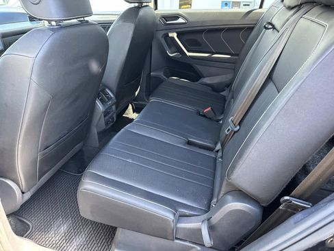 Used 2023 Volkswagen Tiguan SE image 19