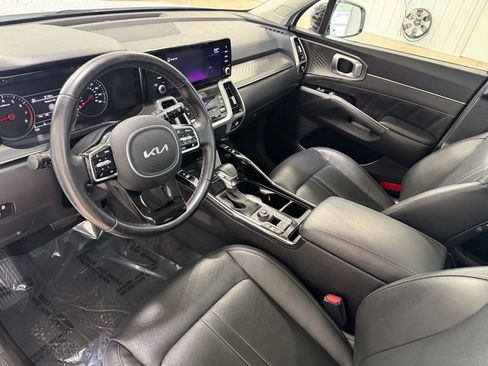 Used 2022 Kia Sorento SX FWD image 9